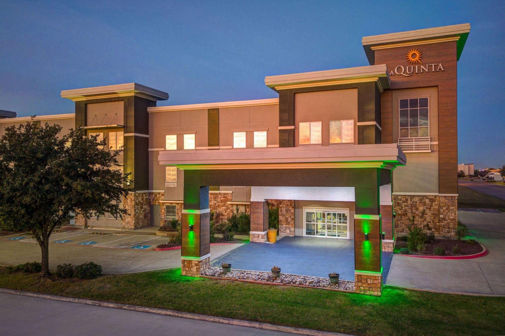 La Quinta By Wyndham Ft. Worth - Forest Hill, Tx Luaran gambar