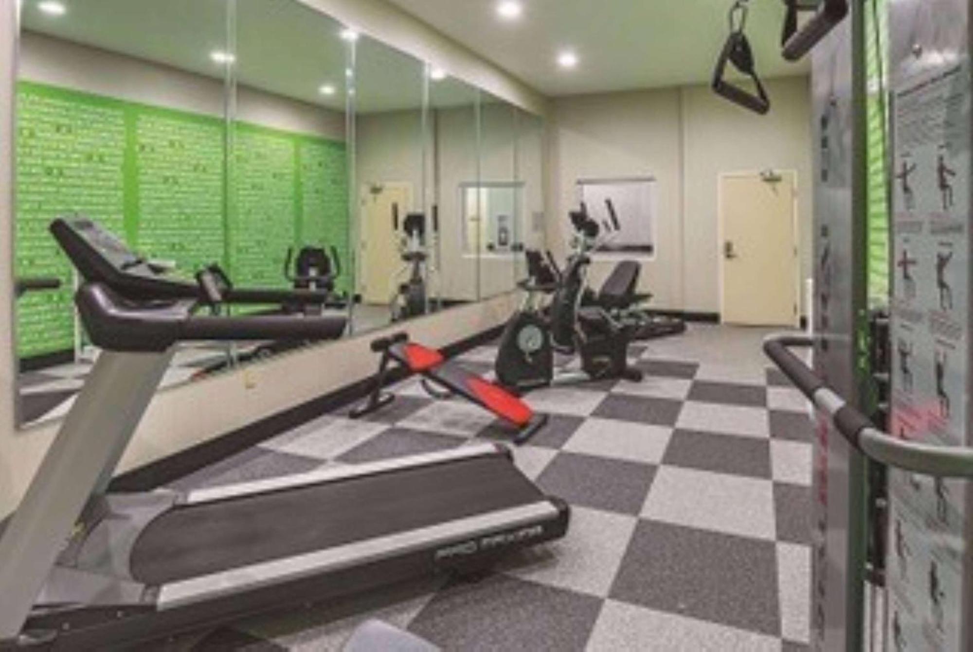 La Quinta By Wyndham Ft. Worth - Forest Hill, Tx Luaran gambar